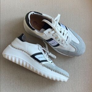 Lobo Solo Handmade Leather Sneakers | Size 7.5 | NWOB | White & Gray